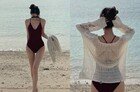 있지 유나, 황금 골반 이 정도였어?…과감 수영복 자태