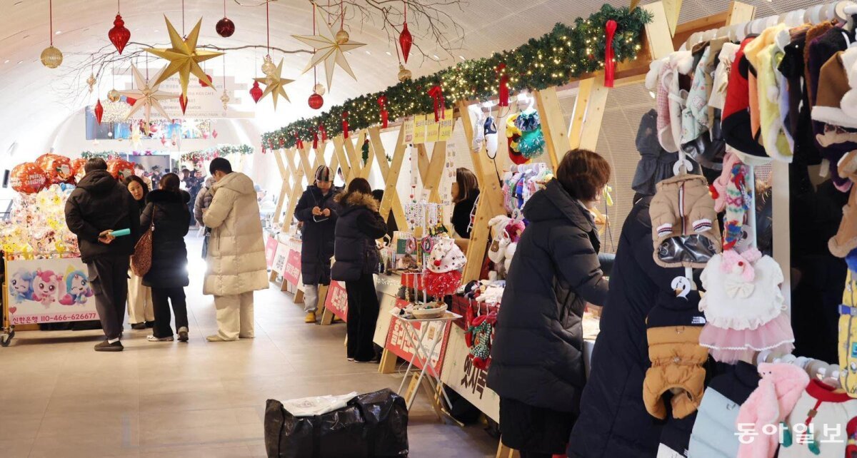 Seoul brings European-style Christmas markets to Han River