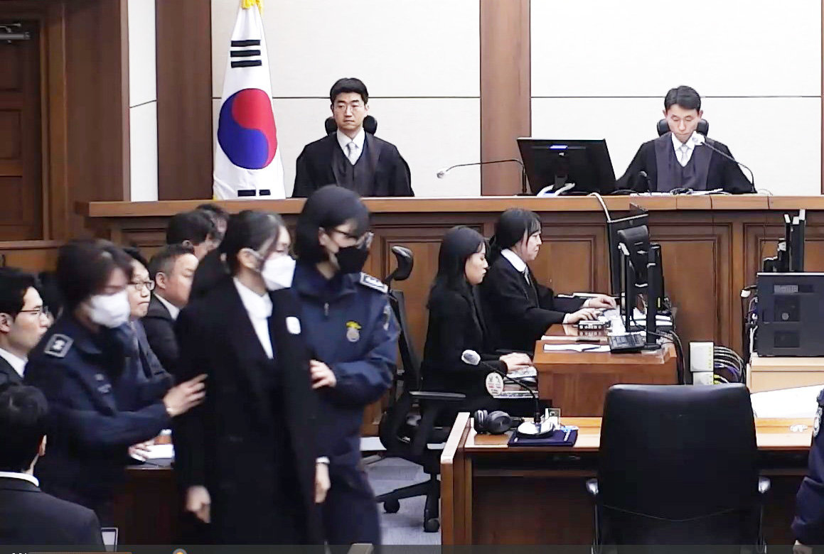 Former first lady jailed in South Korea bribery case