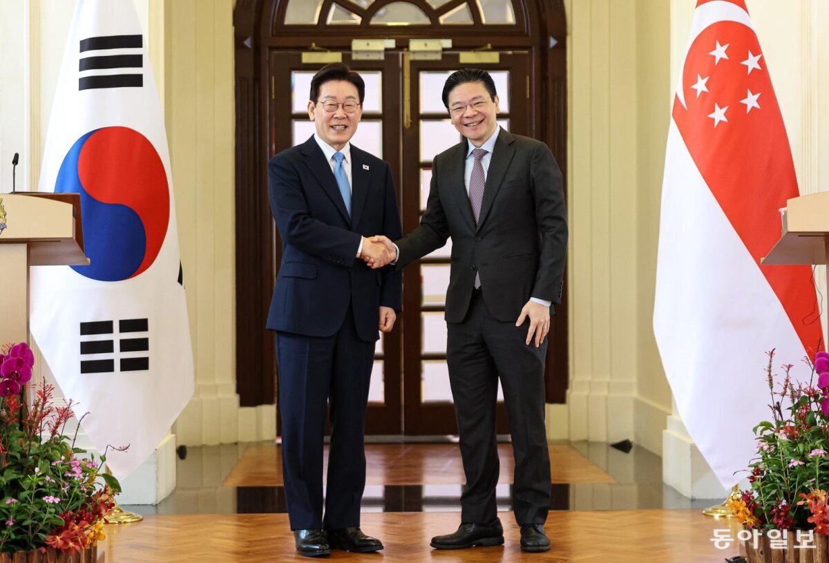 South Korea, Singapore to boost free trade ties