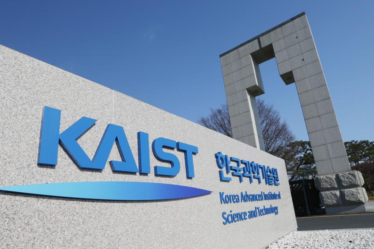 Researchers address durability of next-generation solar cells