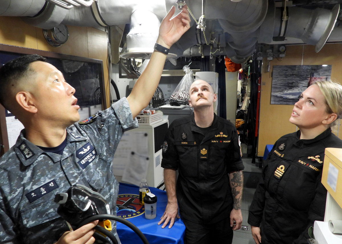 Korean submarine wins praise from Canadian Navy