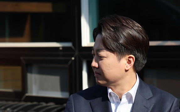 이준석은 싸가지 없다? 4가지가 없다! - 뉴스 썸네일 이미지