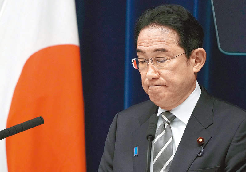 日本の岸田大統領の支持率は16％にも関わらず、新たな首相が誕生する気配はなく、交代の兆しは薄れつつある。