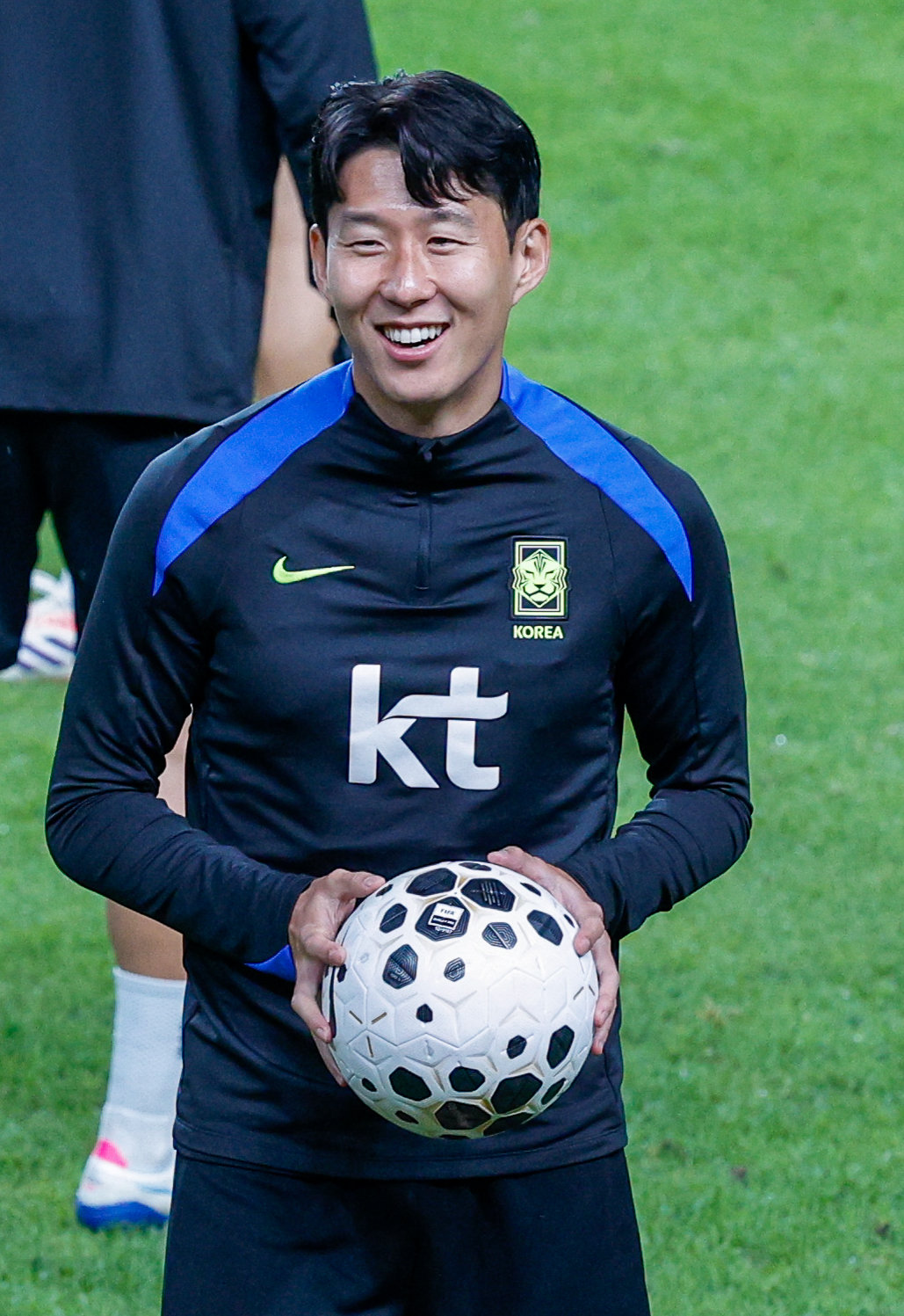 훈련 중인 손흥민