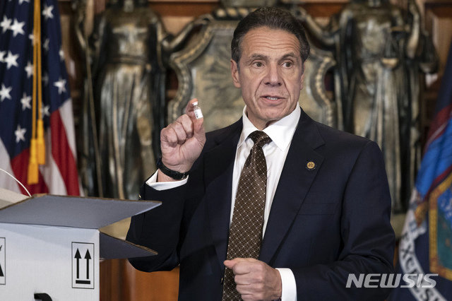 Trump backs Cuomo in NYC mayor race