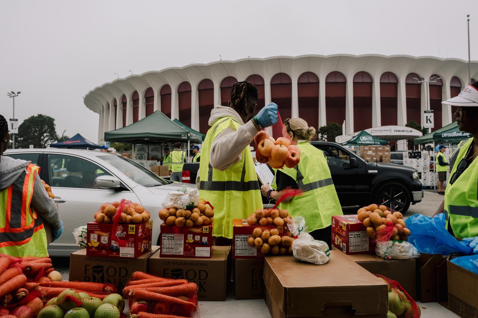 한달 넘긴 셧다운 파장 관련 동아일보 보도 이미지