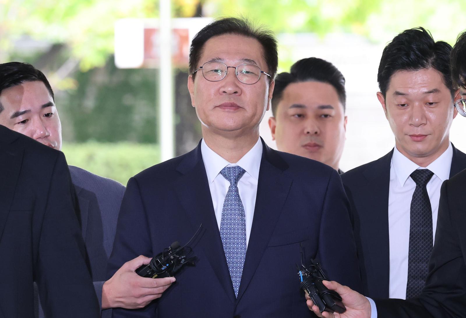 법원으로 향하는 박성재 전 장관