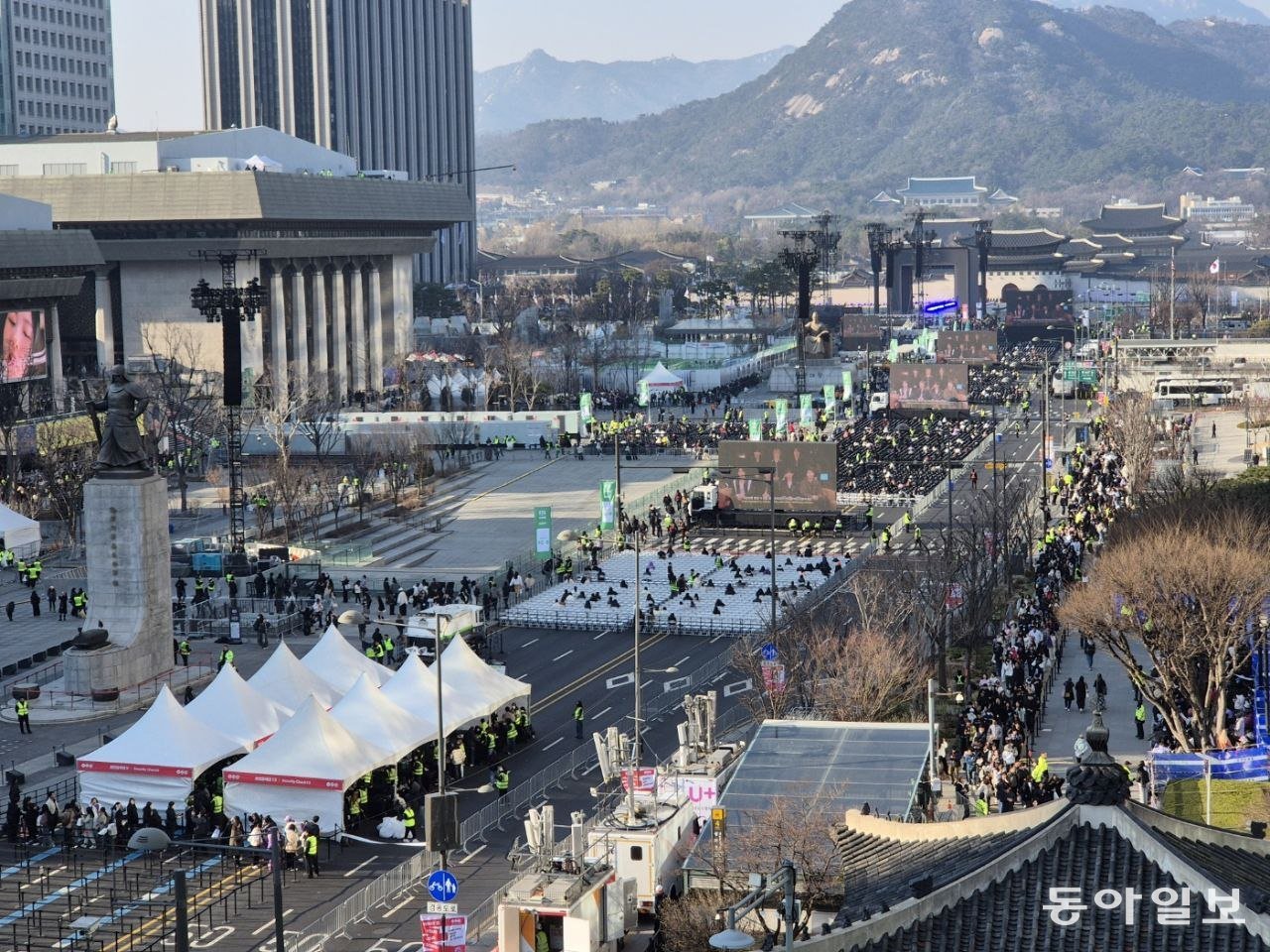 공연 앞두고 본격적으로 몰리는 광화문