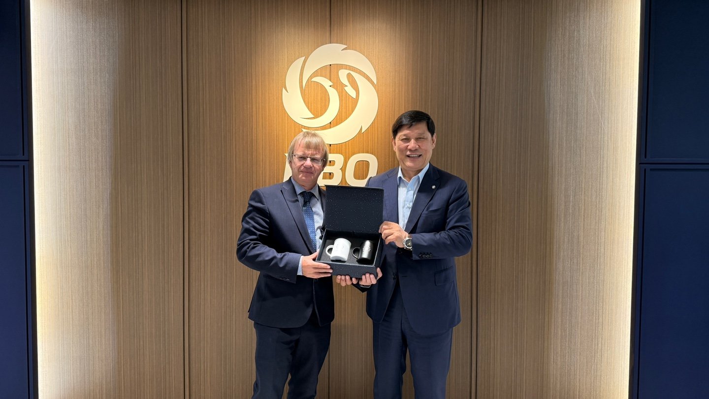 한국-체코 2차전 시구 소식 관련 사진